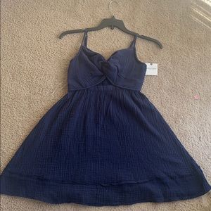 Shell: 100% cotton. Lining: 100%polyester